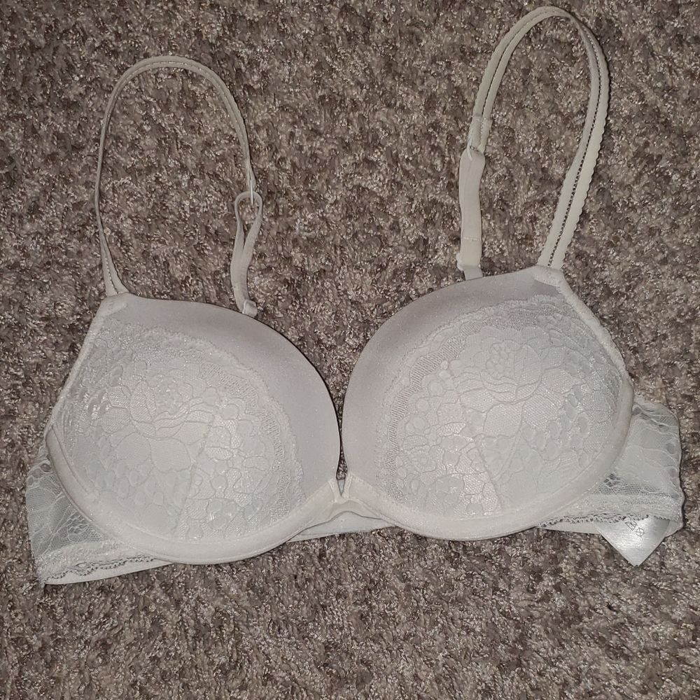 H&M White Lace Bra Size 34A